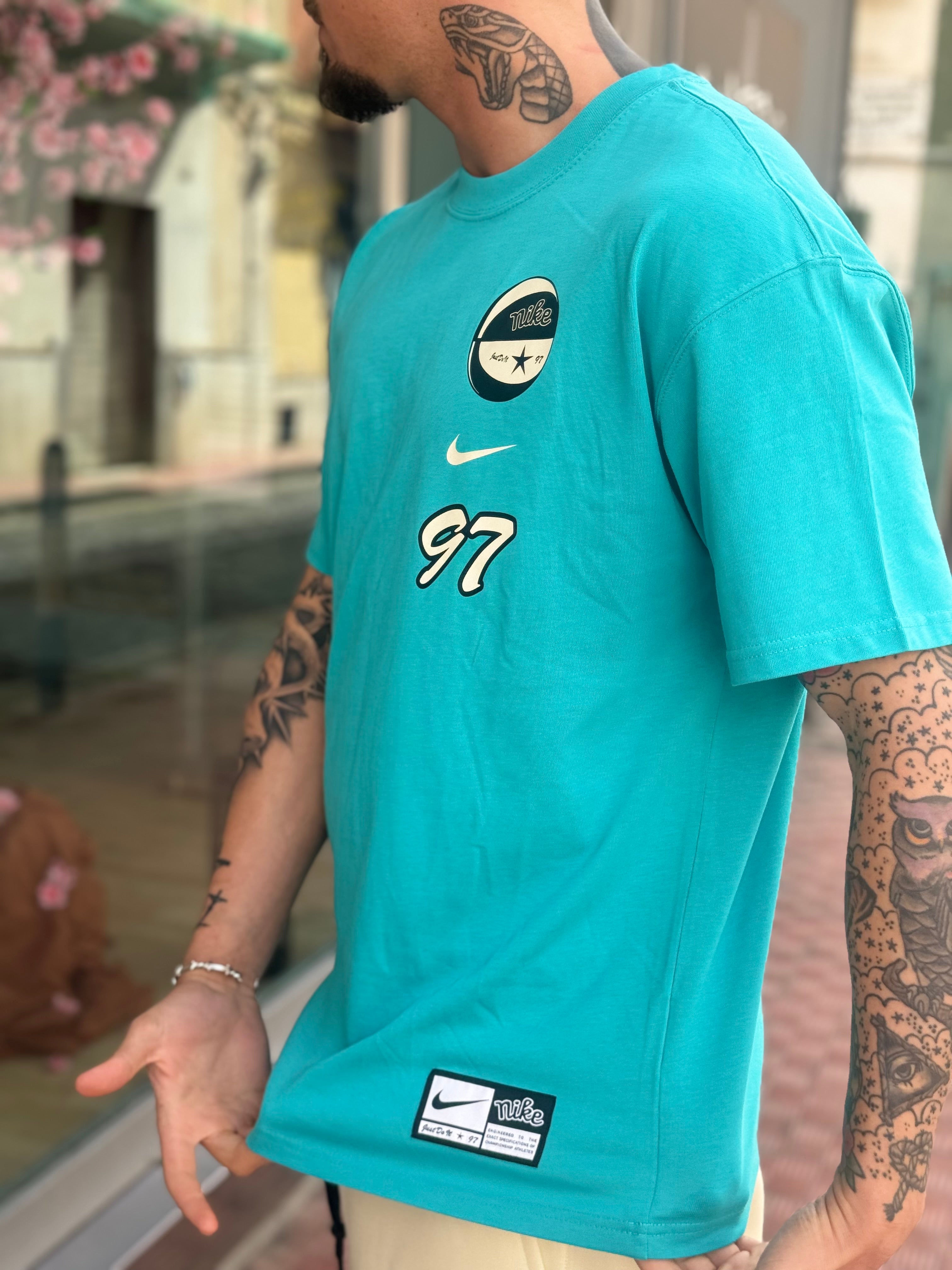 T-SHIRT NIKE