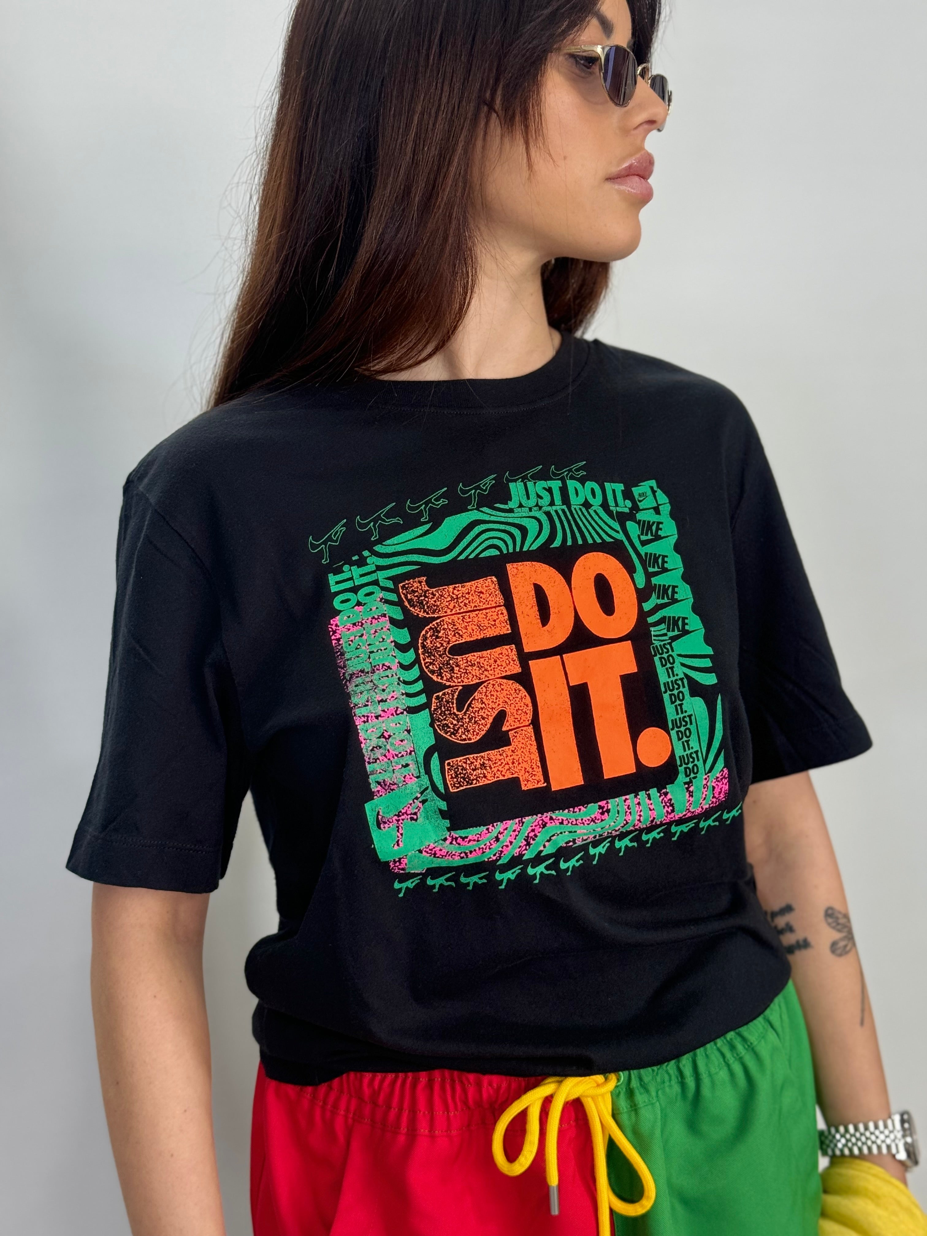 T-SHIRT NIKE