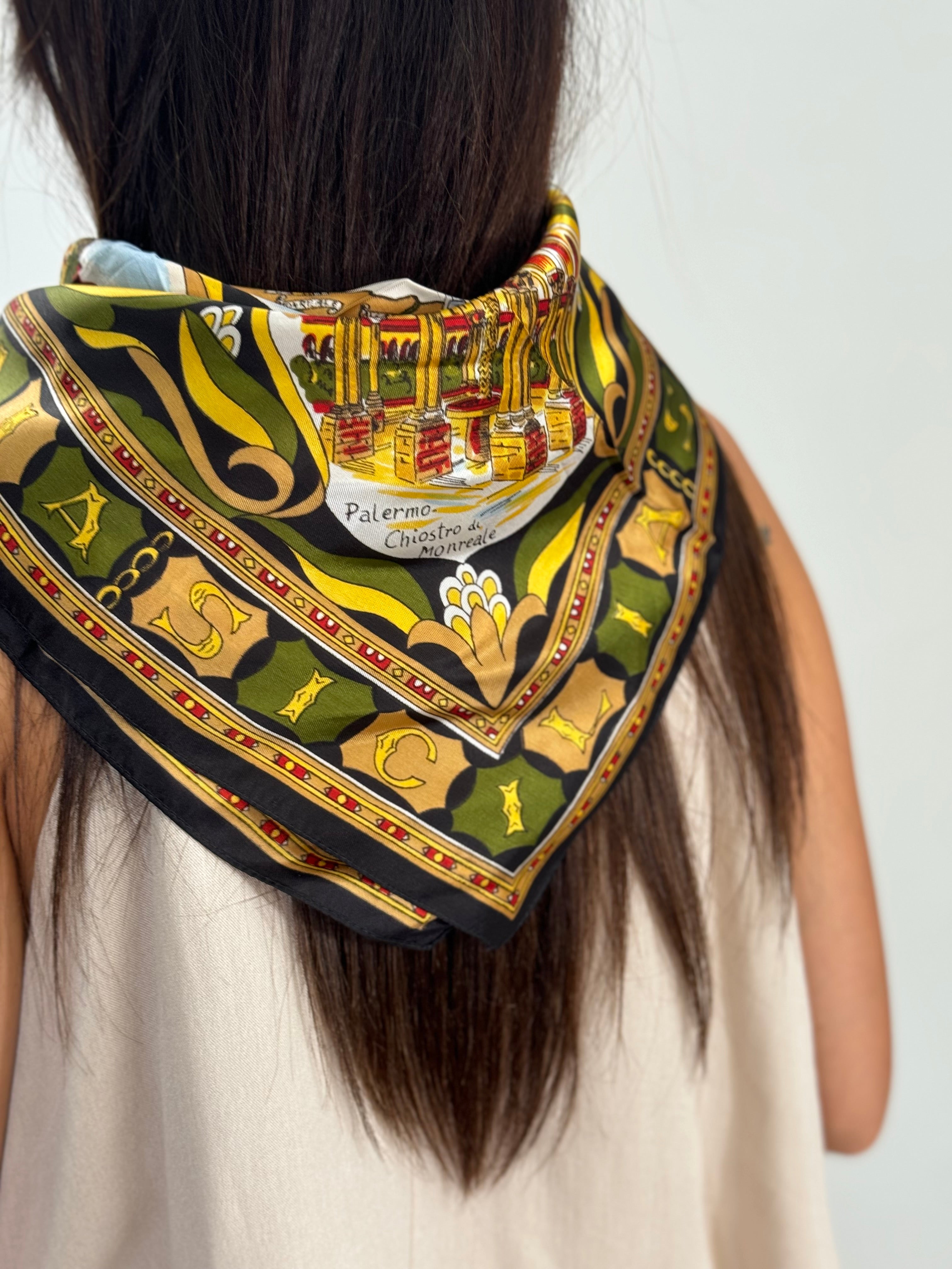 FOULARD