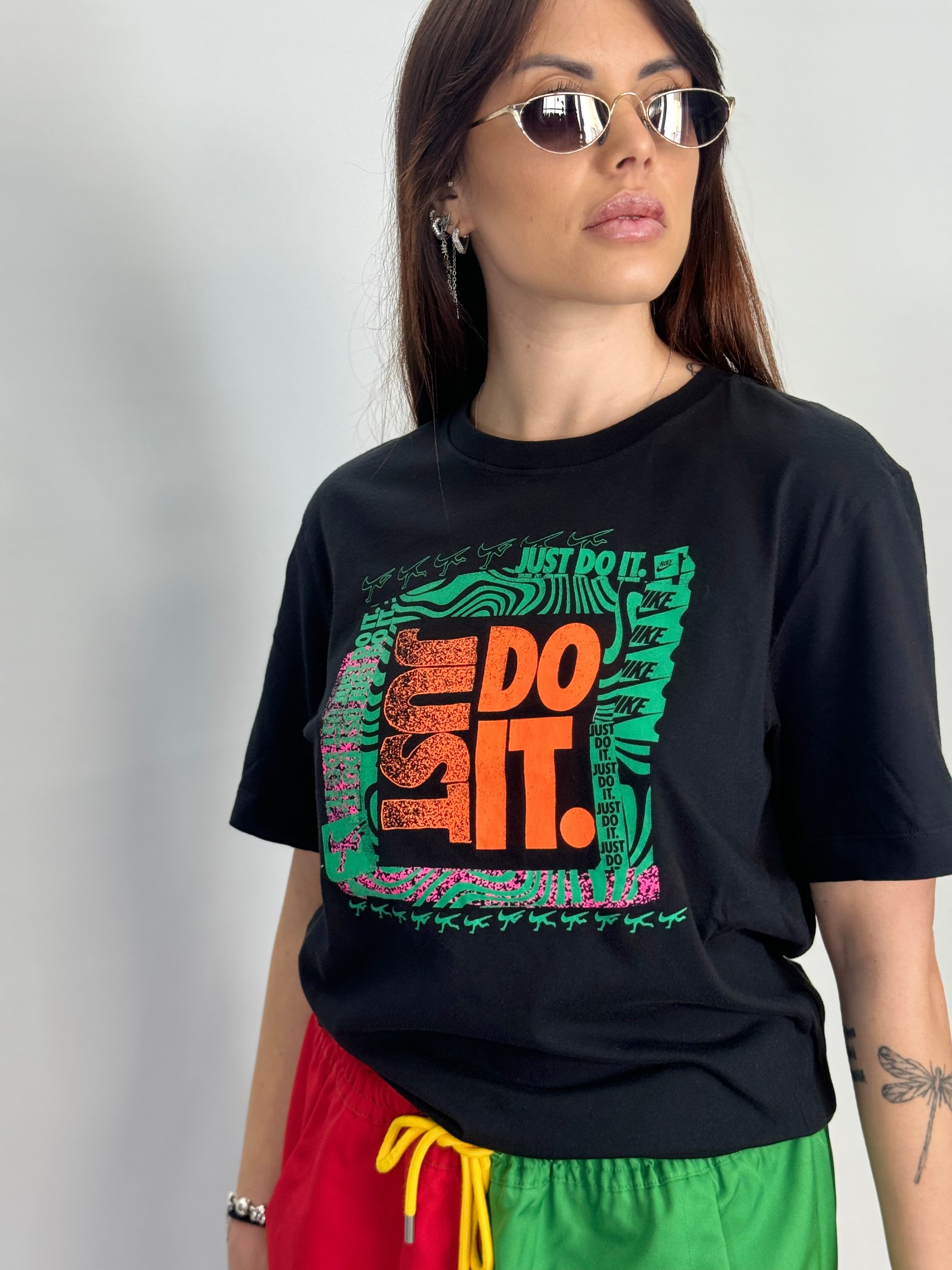 T-SHIRT NIKE