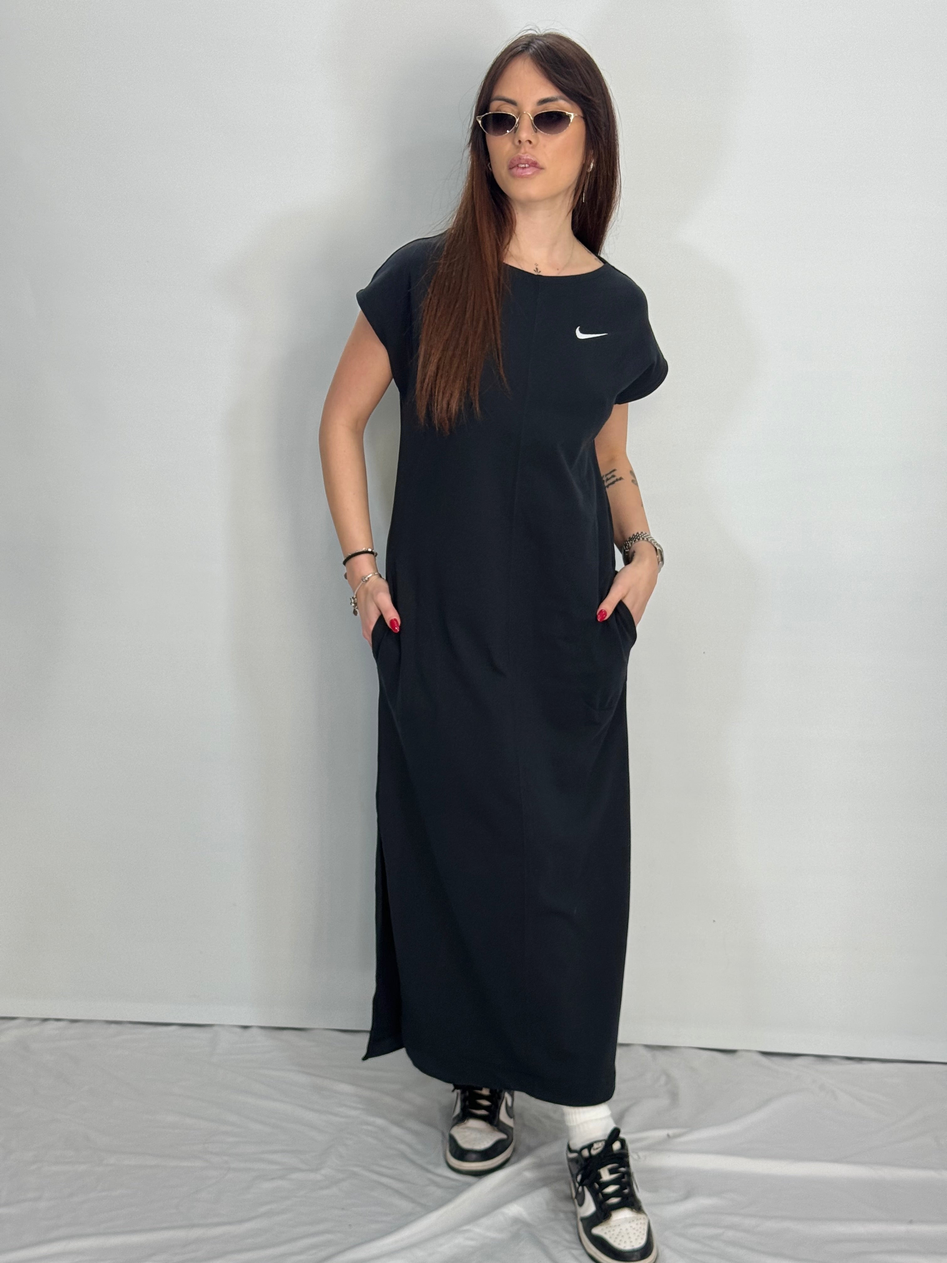 VESTITO NIKE