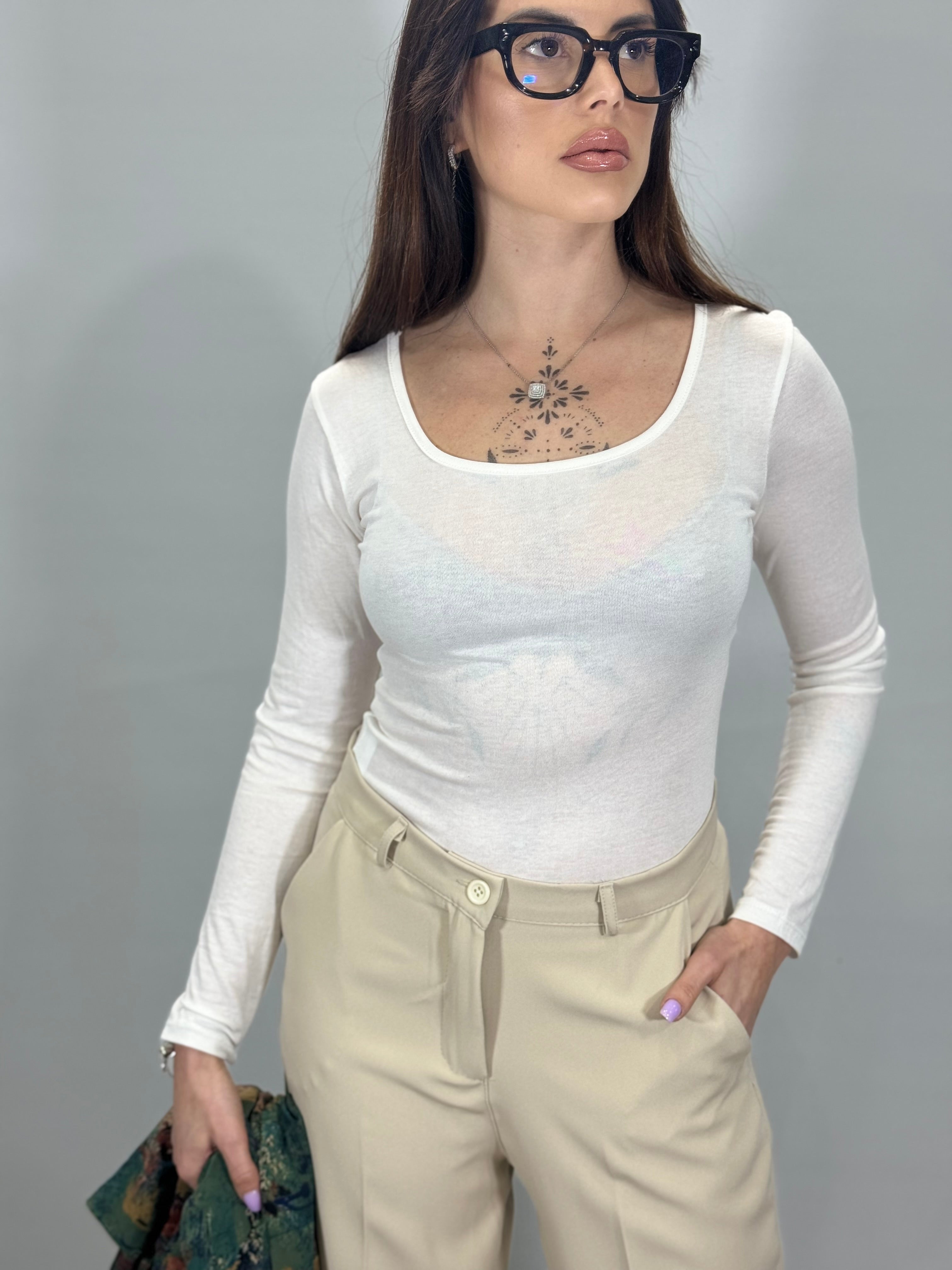 BODY VELATO CON SCOLLO A ‘U’