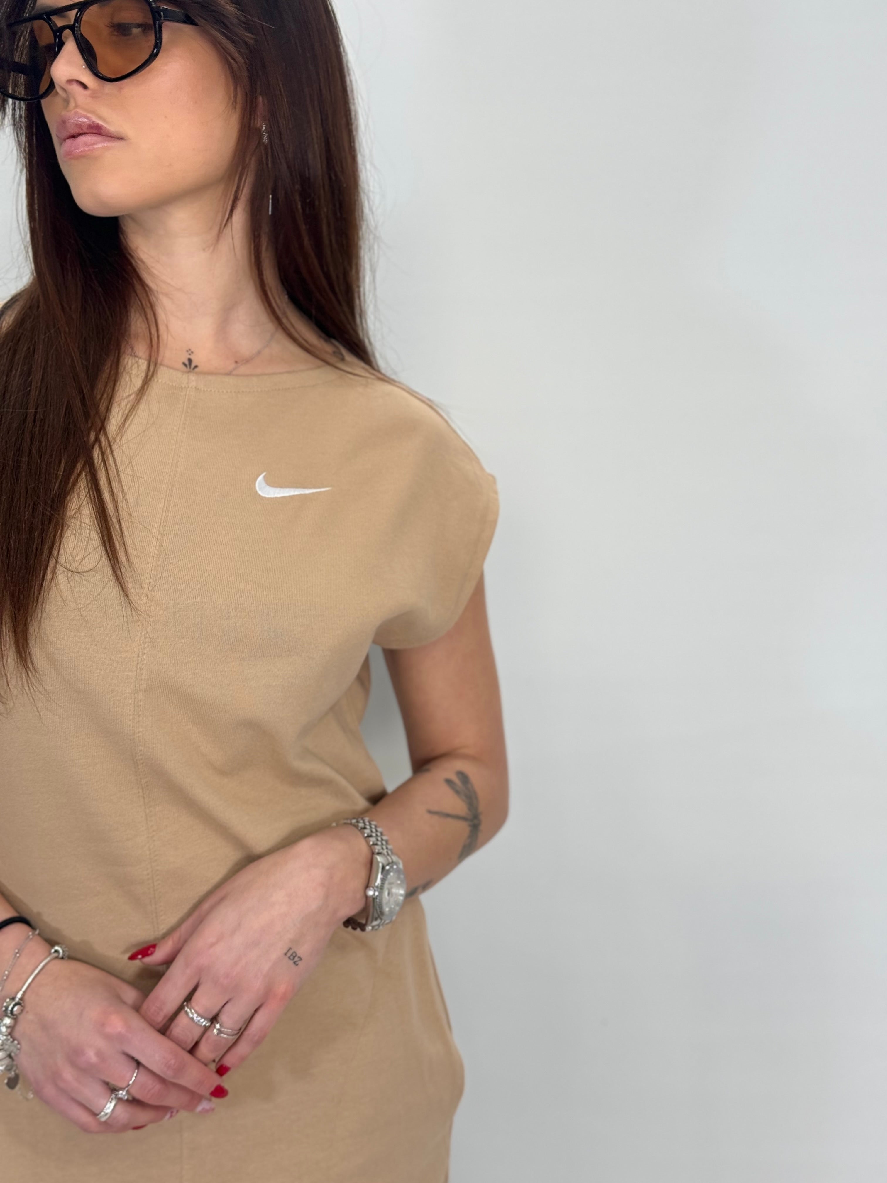 VESTITO NIKE