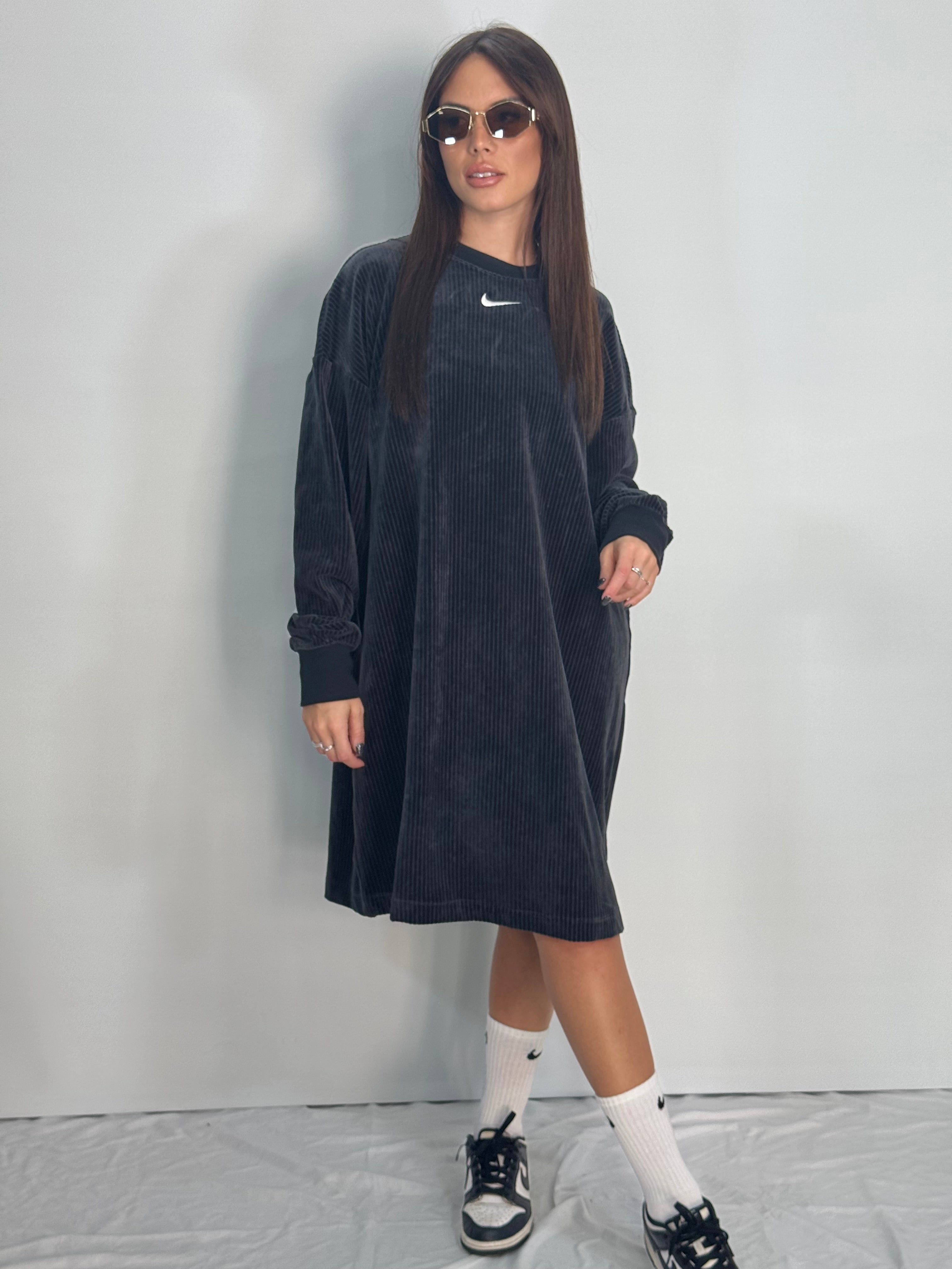 VESTITINO NIKE