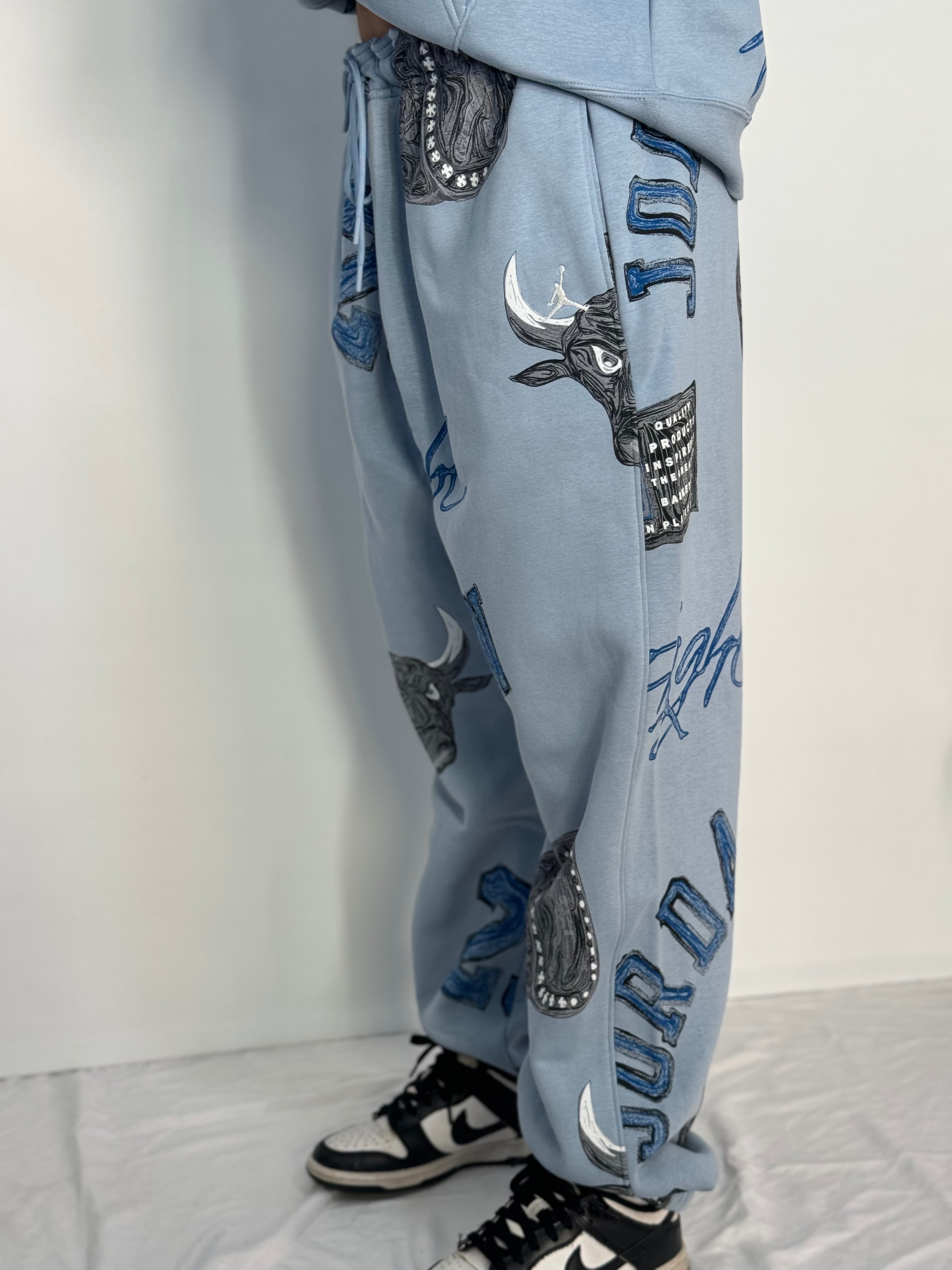 PANTALONE JORDAN BULLS