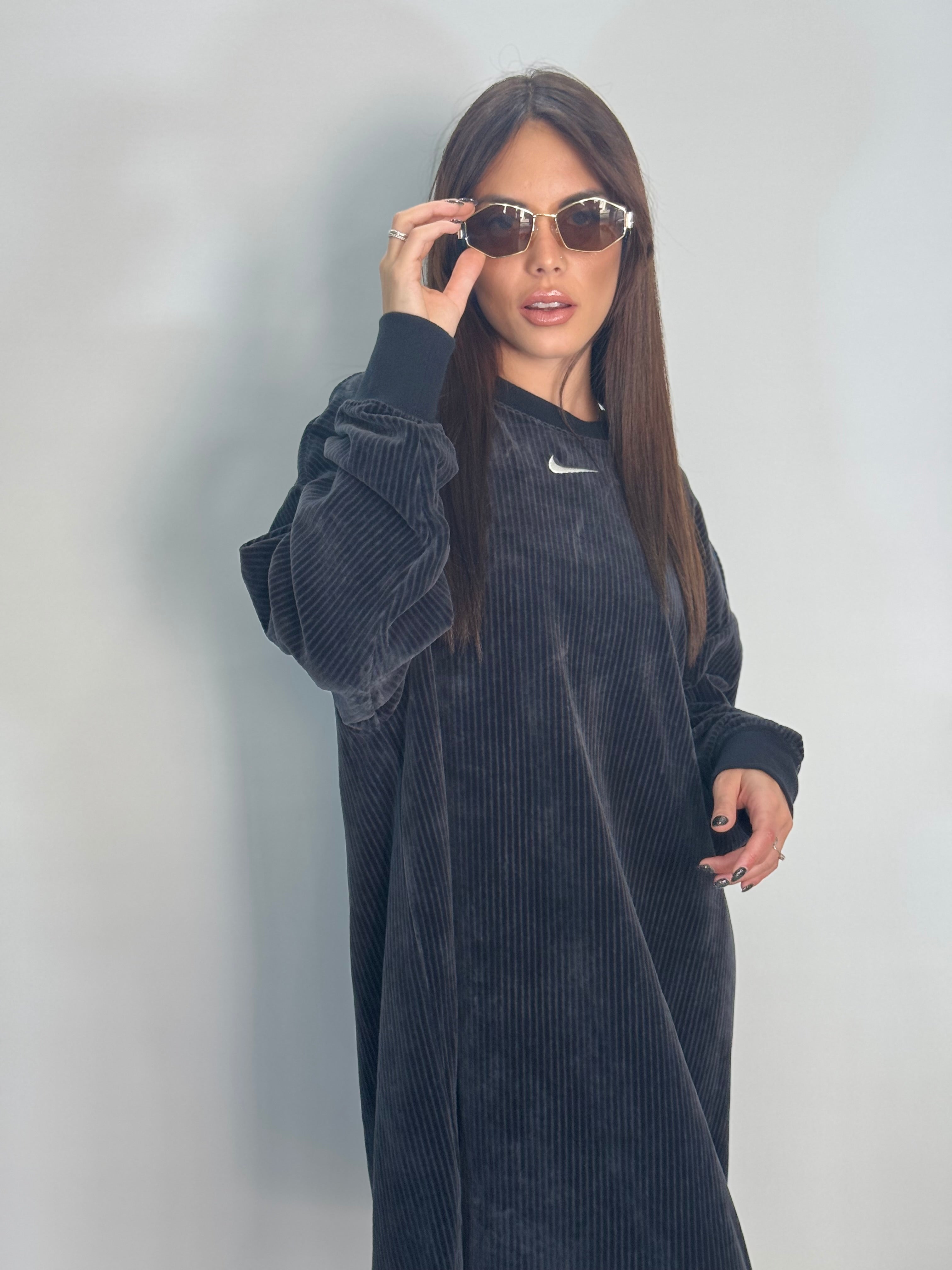 VESTITINO NIKE